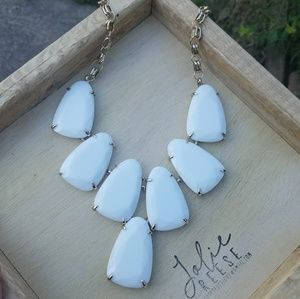 Gorgeous Kendra Scott White Harlow Necklace